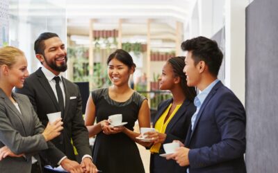 Mastering Small Talk and Conversation Starters in the US: A Guide to Building Relationships and Making Connections
