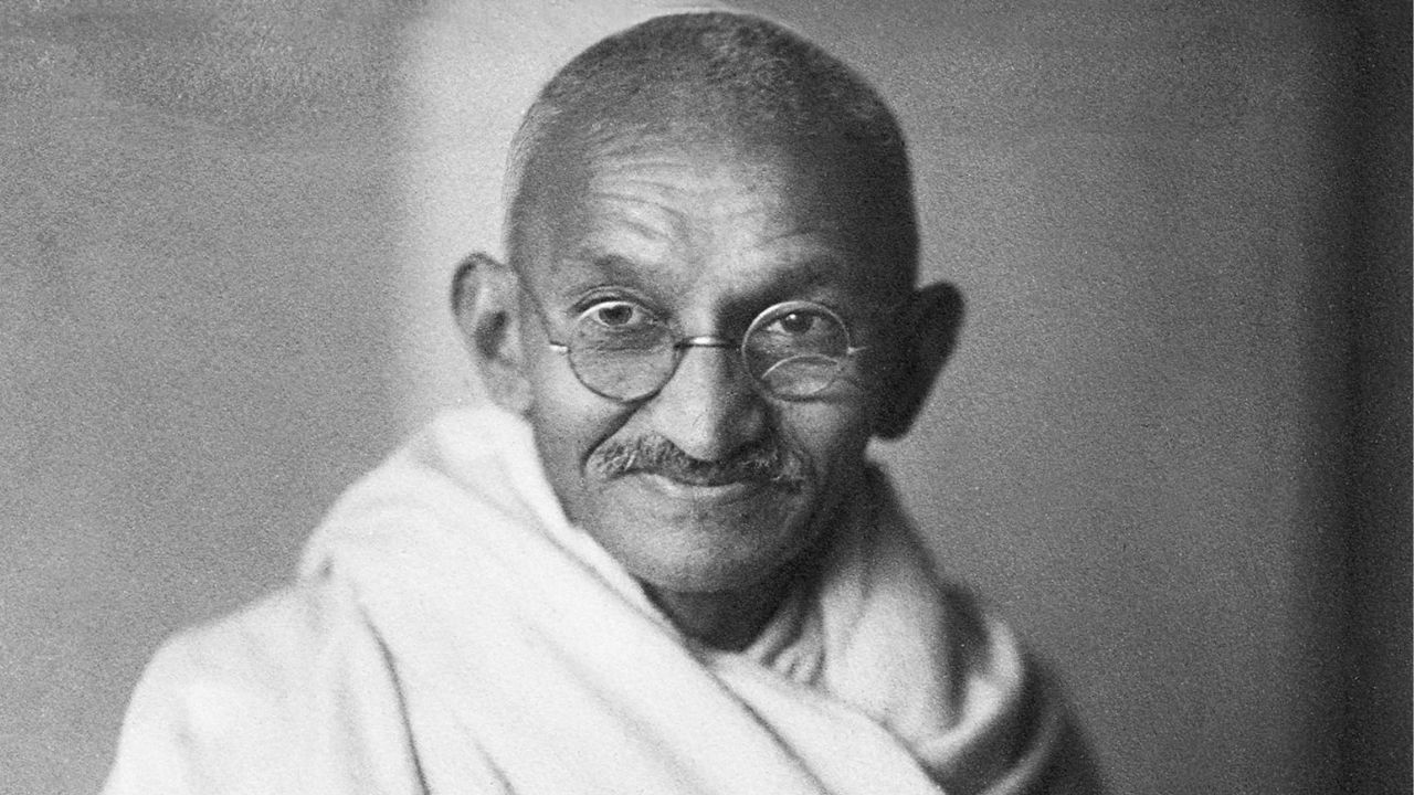 The Life of Mohandas Gandhi